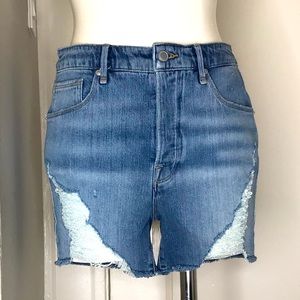 Good American The Bombshell Distressed High Waisted Shorts Size 4/27
